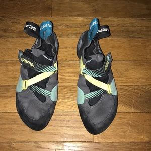 Scarpa Arpia Climbing Shoe (women/narrow fit)